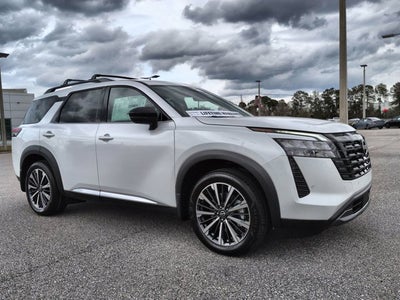 2026 Nissan Pathfinder Platinum