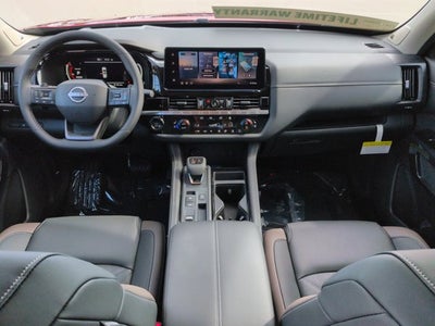 2026 Nissan Pathfinder Platinum