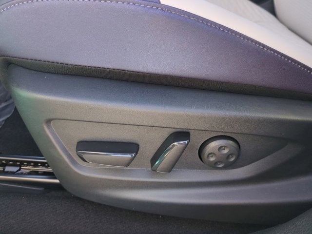 2026 Nissan Leaf PLATINUM+