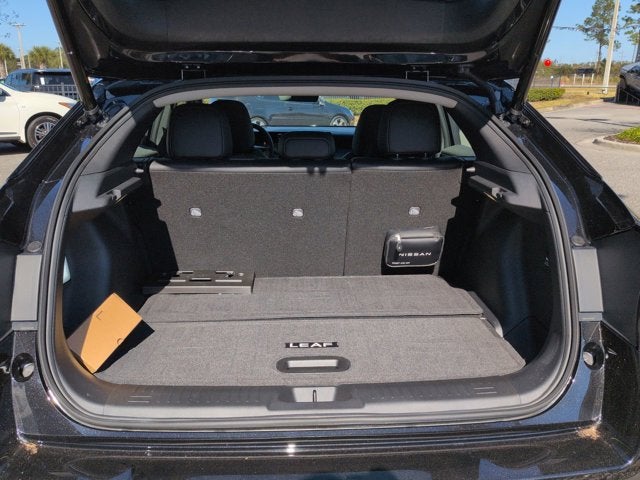 2026 Nissan Leaf PLATINUM+