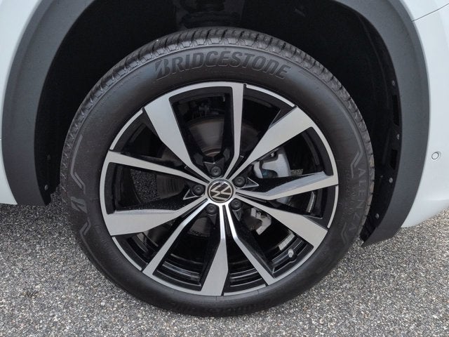 2025 Volkswagen Atlas Cross Sport 2.0T SEL Premium R-Line