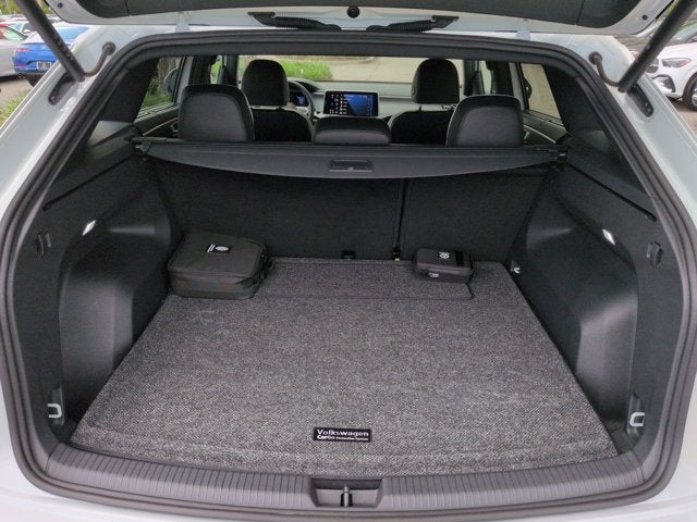 2025 Volkswagen Atlas Cross Sport 2.0T SEL Premium R-Line