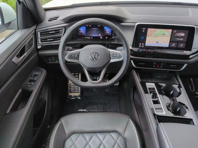 2025 Volkswagen Atlas Cross Sport 2.0T SEL Premium R-Line