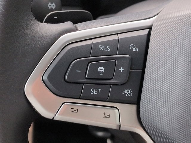 2025 Volkswagen Atlas Cross Sport 2.0T SEL Premium R-Line