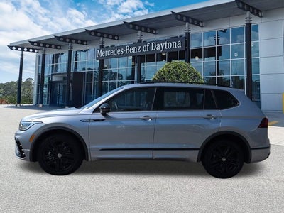 2022 Volkswagen Tiguan SE R-Line Black