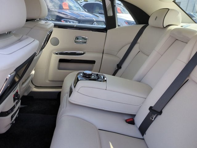 2016 Rolls-Royce Ghost Base