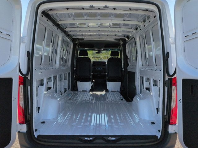 2026 Mercedes-Benz 2500 CARGO VAN Base