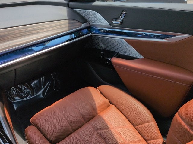2024 BMW 7 Series 760i xDrive