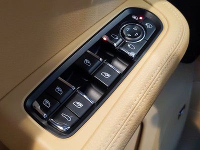 2018 Porsche Macan Base