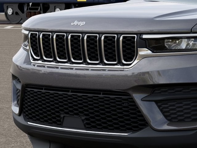 2026 Jeep Grand Cherokee Base