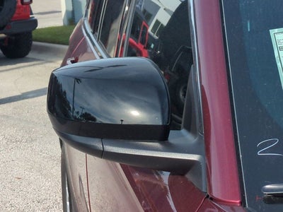 2025 Jeep Grand Cherokee Base