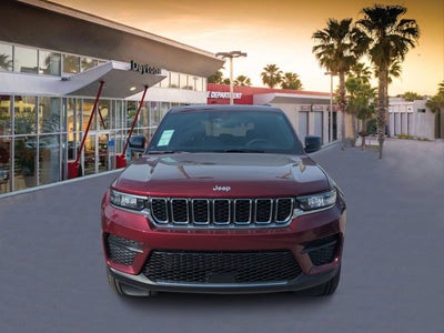 2025 Jeep Grand Cherokee Base