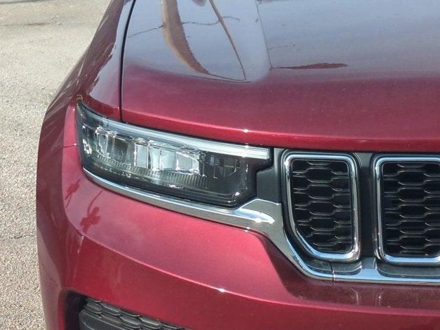 2025 Jeep Grand Cherokee Base