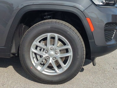 2025 Jeep Grand Cherokee Base