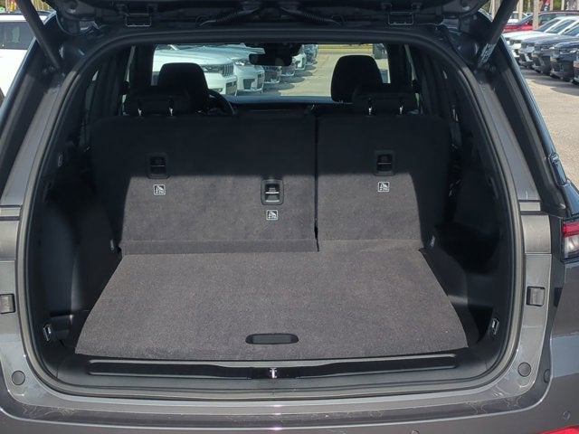 2025 Jeep Grand Cherokee Base