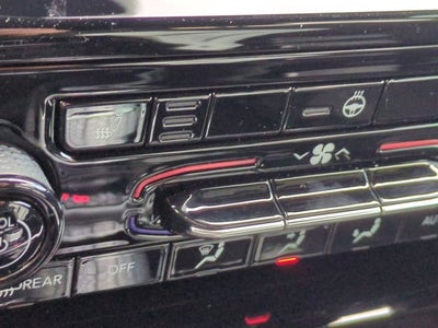 2025 Jeep Grand Cherokee Base