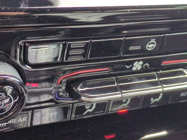 2025 Jeep Grand Cherokee Base