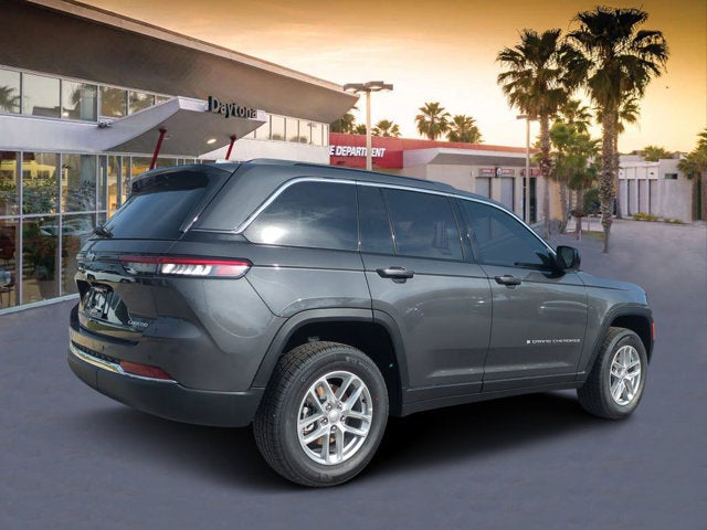 2025 Jeep Grand Cherokee Base