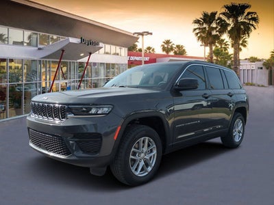 2025 Jeep Grand Cherokee Base