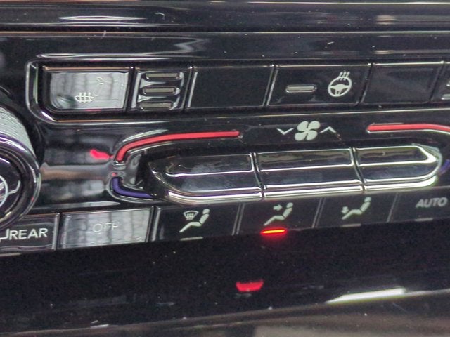 2025 Jeep Grand Cherokee Base