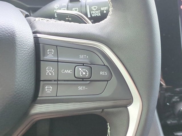 2025 Jeep Grand Cherokee Base