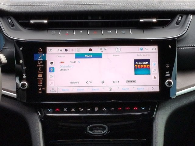 2026 Jeep Grand Cherokee Laredo Altitude