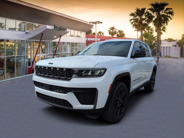 2026 Jeep Grand Cherokee Laredo Altitude