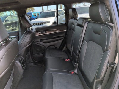 2026 Jeep Grand Cherokee Laredo Altitude