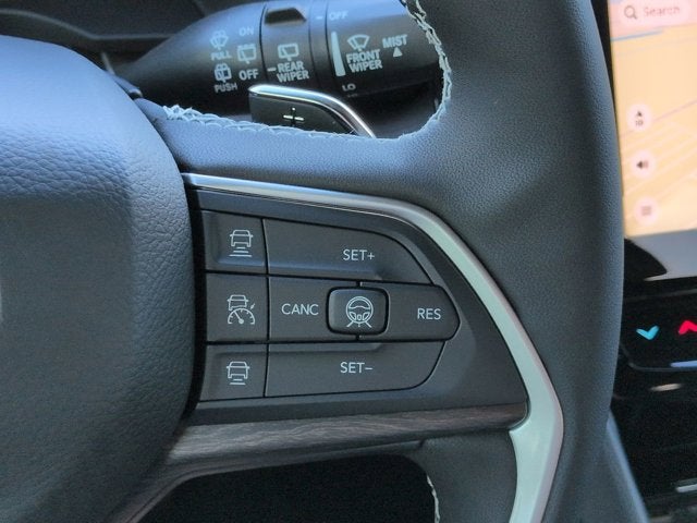 2026 Jeep Grand Cherokee Laredo Altitude