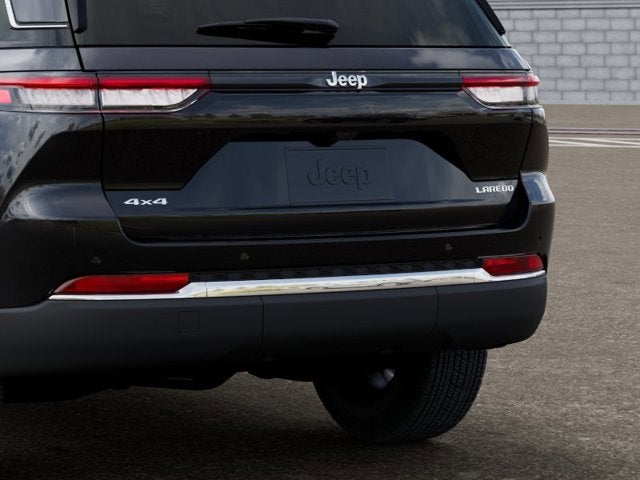2026 Jeep Grand Cherokee Base