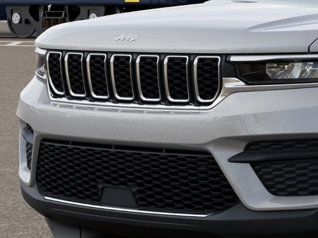 2026 Jeep Grand Cherokee Base