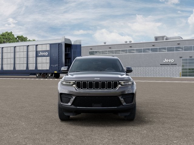 2026 Jeep Grand Cherokee Base
