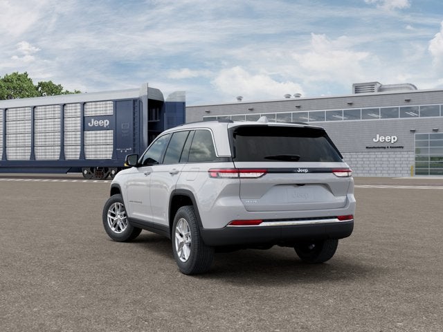 2026 Jeep Grand Cherokee Base