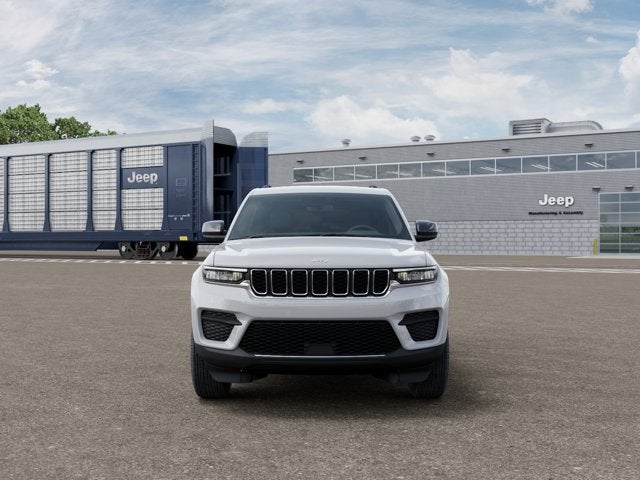 2026 Jeep Grand Cherokee Base
