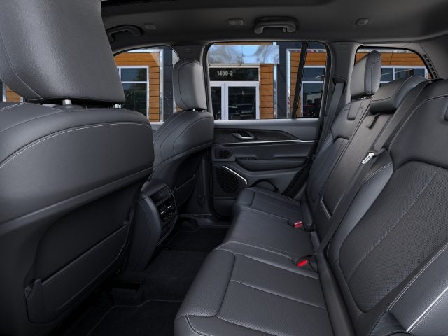 2027 Jeep Grand Cherokee Limited Reserve