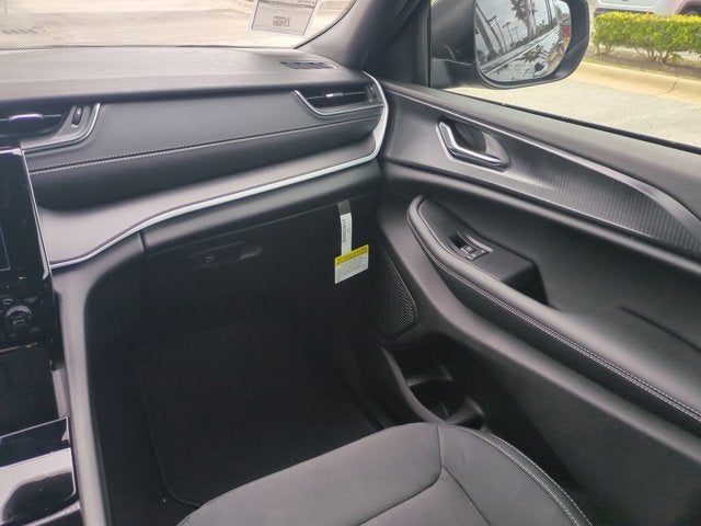 2025 Jeep Grand Cherokee L Laredo X