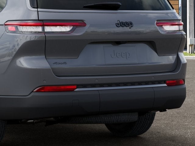 2027 Jeep Grand Cherokee L Base