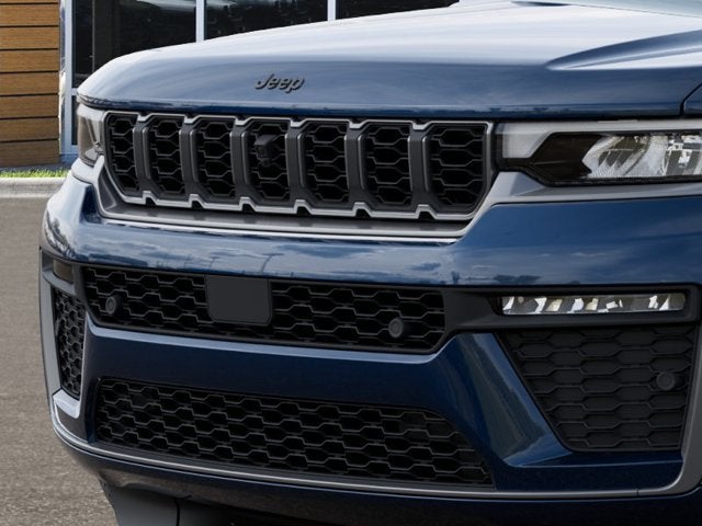 2027 Jeep Grand Cherokee L Base