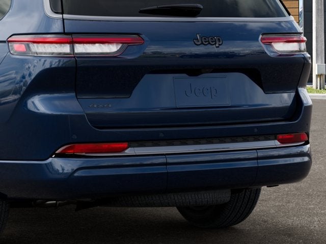 2027 Jeep Grand Cherokee L Base