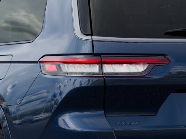 2027 Jeep Grand Cherokee L Base
