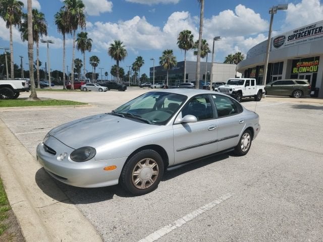1999 Ford Taurus SE