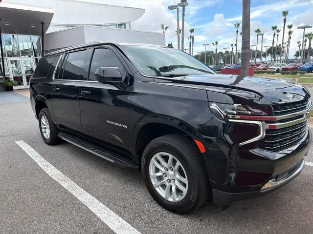 2024 Chevrolet Suburban LT