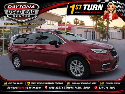 2025 Chrysler Pacifica Select