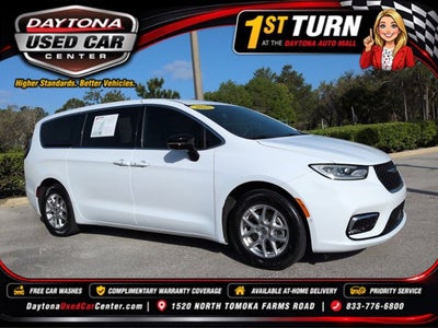 2025 Chrysler Pacifica Select