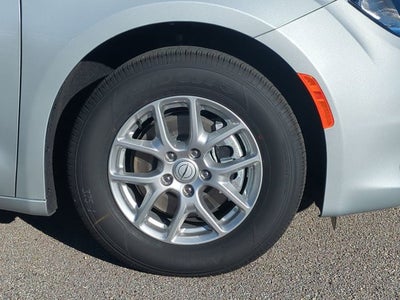 2026 Chrysler Voyager LX