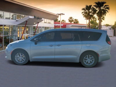 2026 Chrysler Voyager LX
