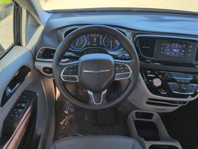 2017 Chrysler Pacifica LX
