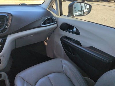 2017 Chrysler Pacifica LX