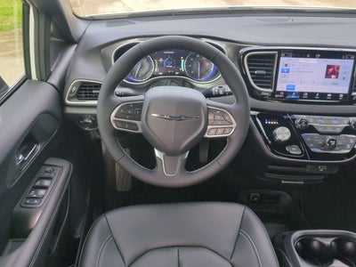 2026 Chrysler Voyager LX