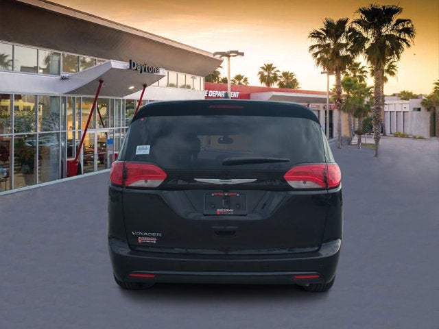 2026 Chrysler Voyager LX